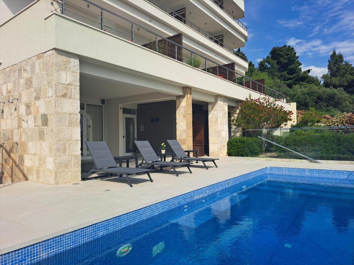 Villa Jolara With Heated Pool Mimice Zewnętrze zdjęcie