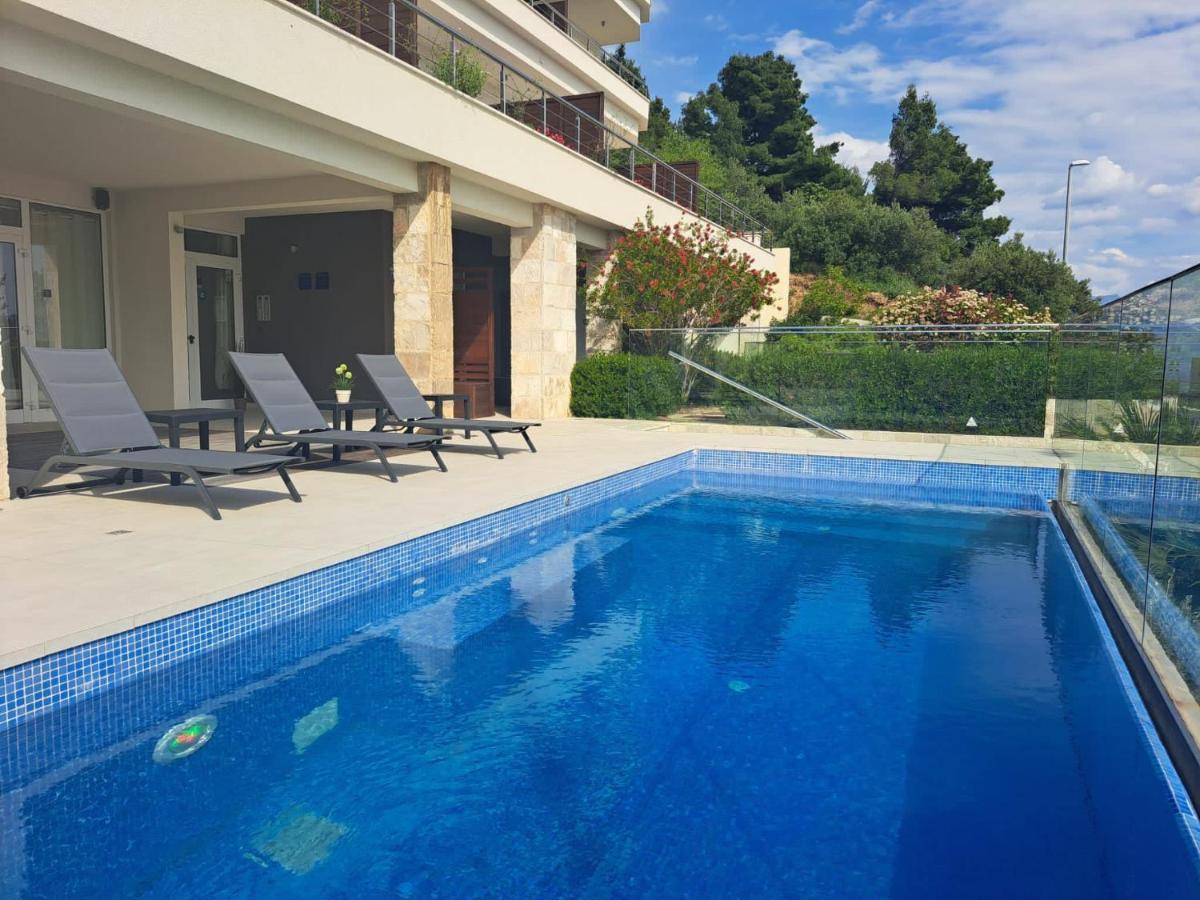 Villa Jolara With Heated Pool Mimice Zewnętrze zdjęcie