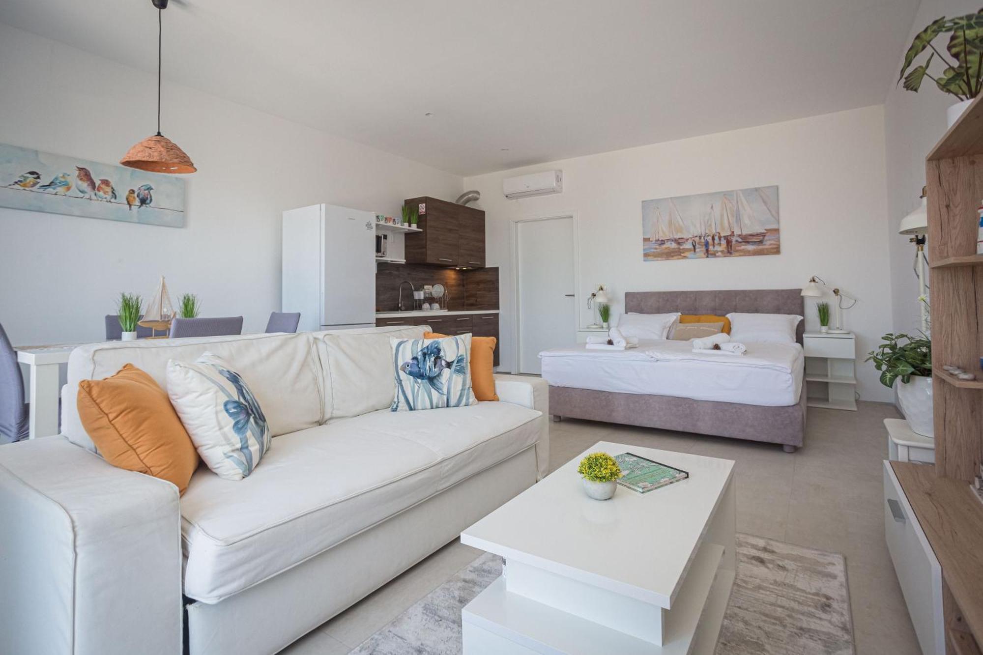 Villa Jolara With Heated Pool Mimice Zewnętrze zdjęcie